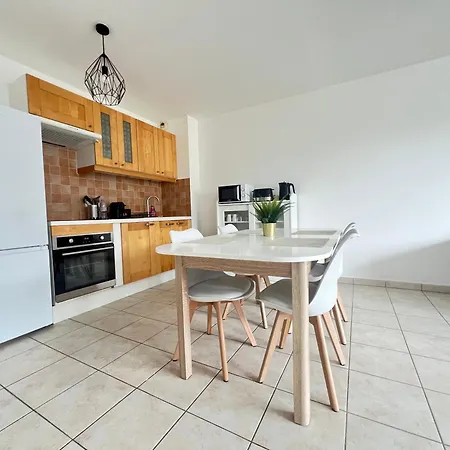 Appartement Coquelicot 25Km Paris Et Disney Pontault-Combault Exterior photo